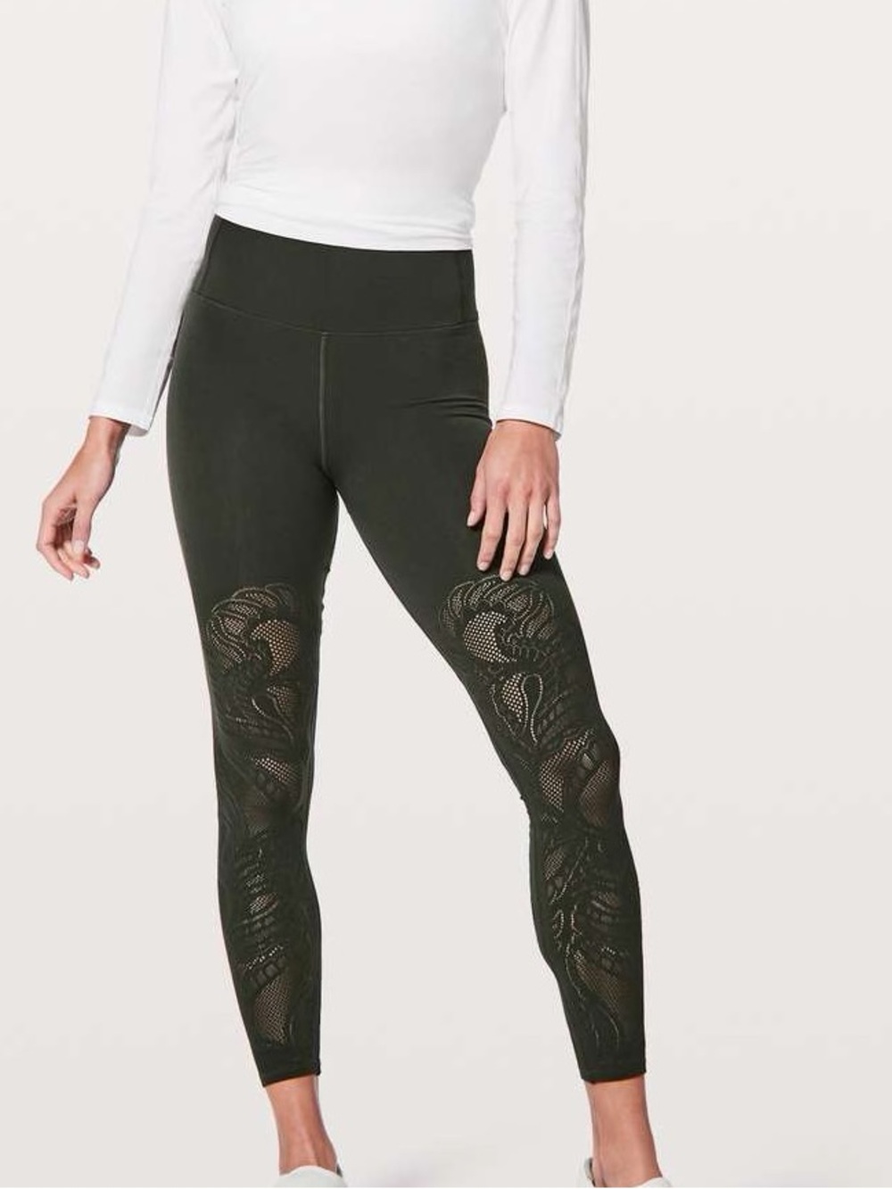 Lululemon Reveal Tight Lattice Paisley 28 inches Size 2